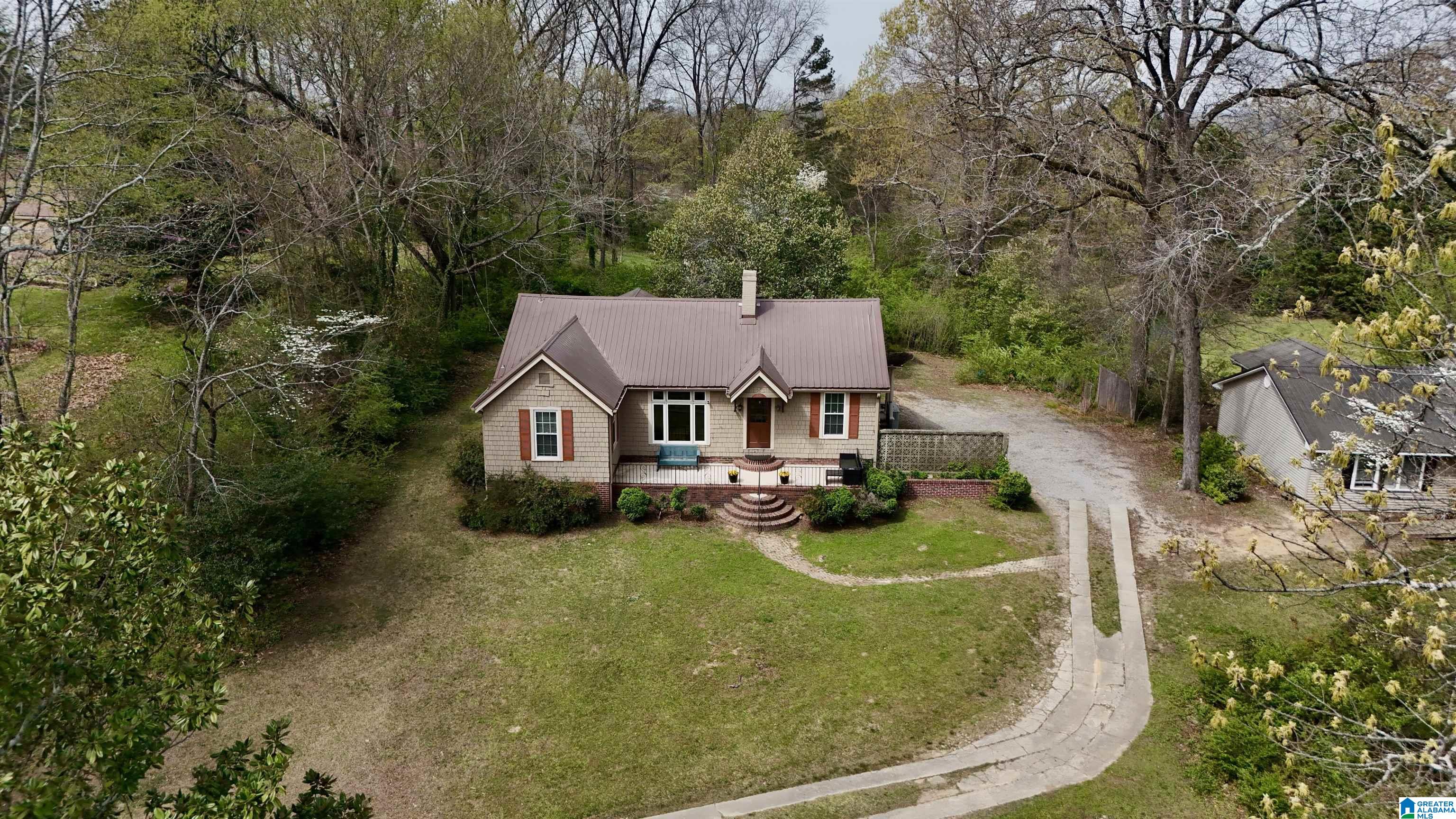 630 Ridge Top Circle Birmingham, AL 35206 - Photo 2 of 27