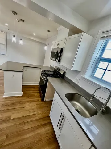 $2,600 | 12 Nashua Street, Unit 3, Fitchburg, MA 01420