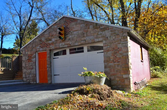 $266,500 | 180 Burkholder Road, Red Lion, PA 17356