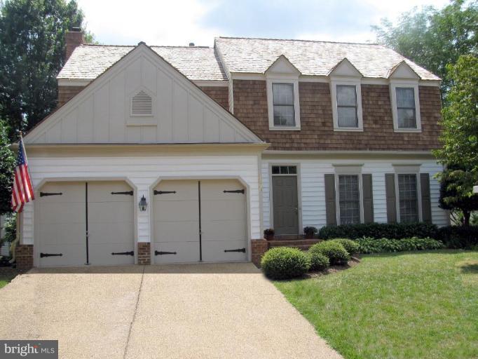 2700 Courthouse Oaks Road Vienna, VA 22181 - Photo 1 of 30 Exterior (Main)