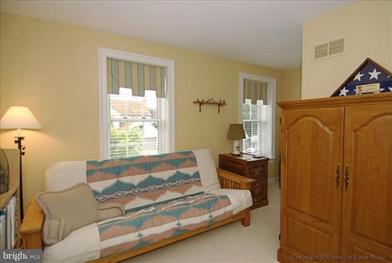 2700 Courthouse Oaks Road Vienna, VA 22181 - Photo 14 of 30 Bedroom #2