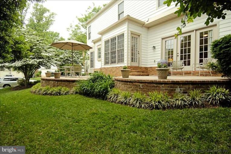 2700 Courthouse Oaks Road Vienna, VA 22181 - Photo 24 of 30 Exterior #2