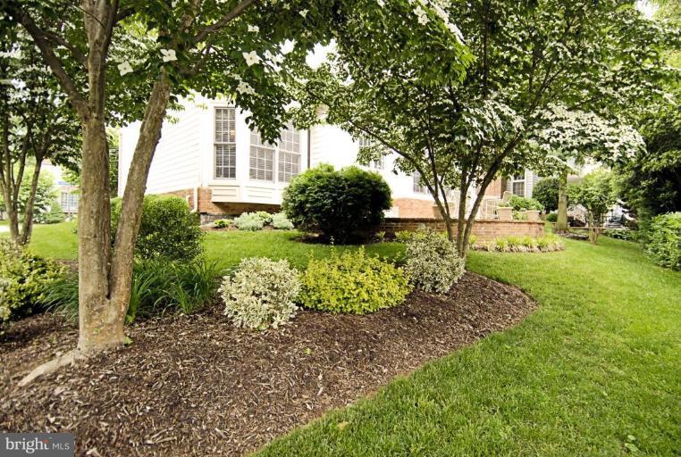 2700 Courthouse Oaks Road Vienna, VA 22181 - Photo 25 of 30 Exterior #3