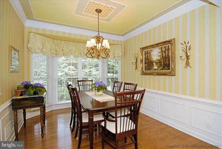 2700 Courthouse Oaks Road Vienna, VA 22181 - Photo 7 of 30 Dining Room