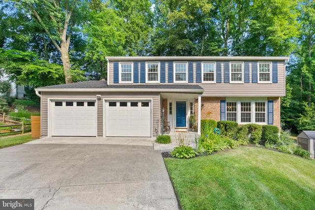 front view of house with a yard