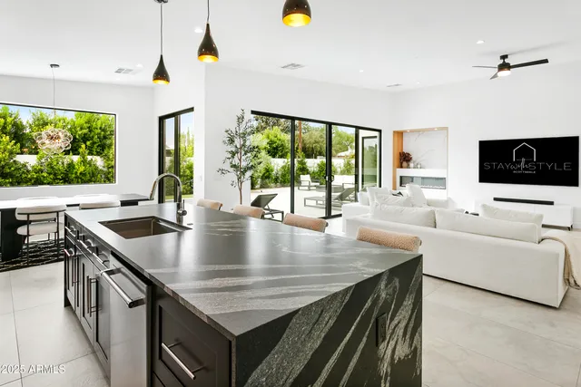 $12,950 | 4002 North 33rd Place, Phoenix, AZ 85018