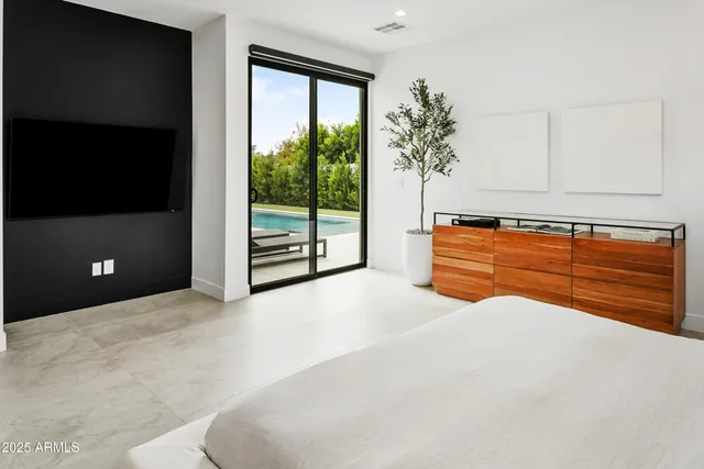 $12,950 | 4002 North 33rd Place, Phoenix, AZ 85018