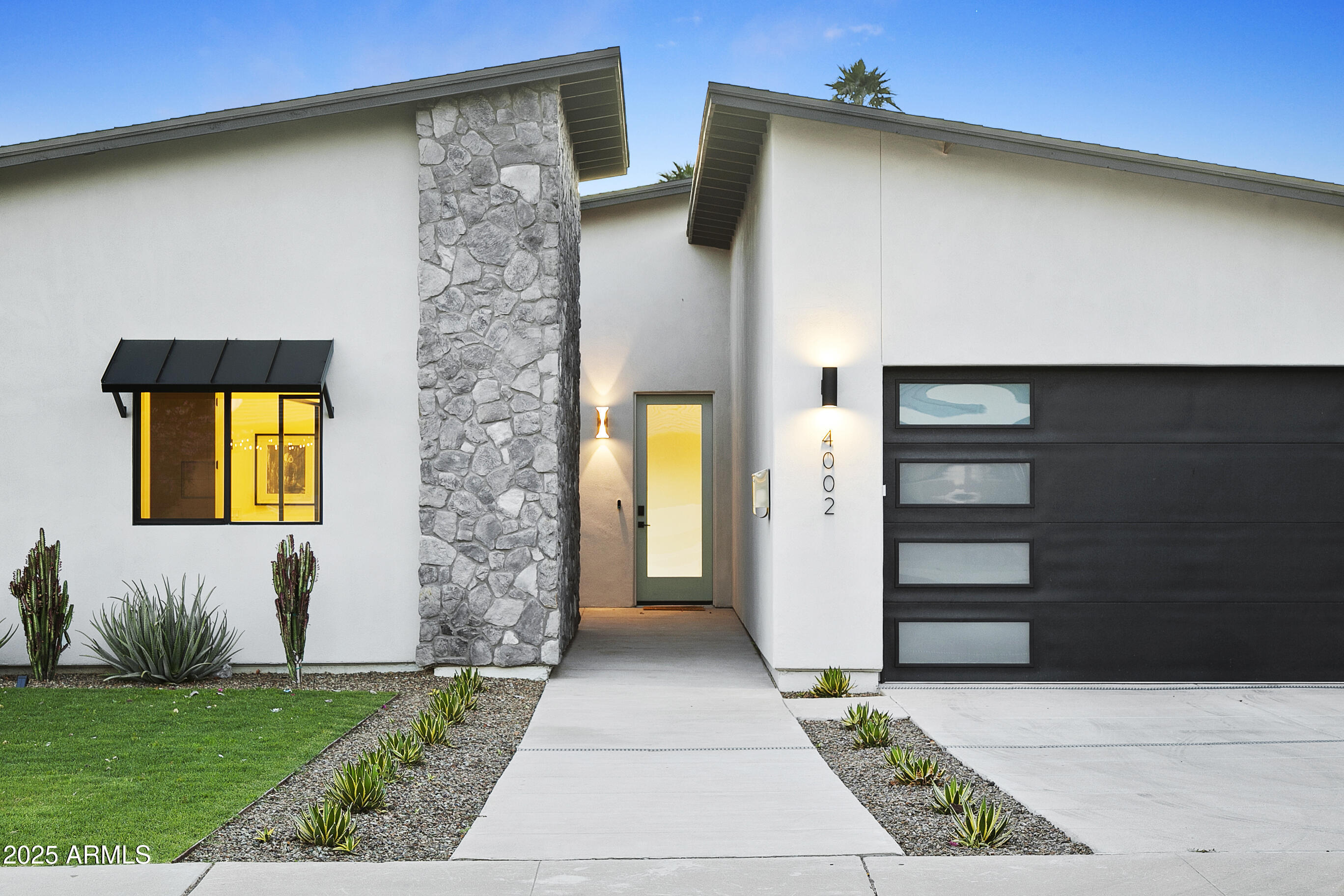 4002 North 33rd Place Phoenix, AZ 85018 - Photo 3 of 74 4002N33rdPl009