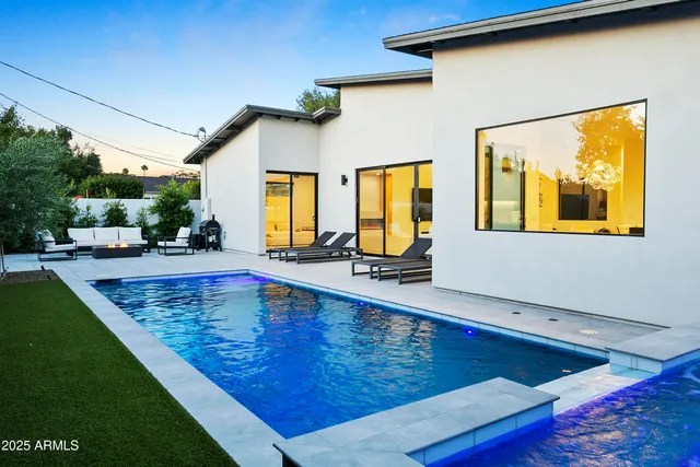 $12,950 | 4002 North 33rd Place, Phoenix, AZ 85018