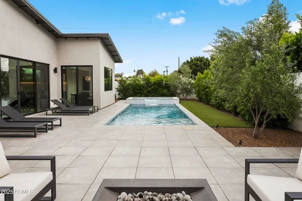 $12,950 | 4002 North 33rd Place, Phoenix, AZ 85018