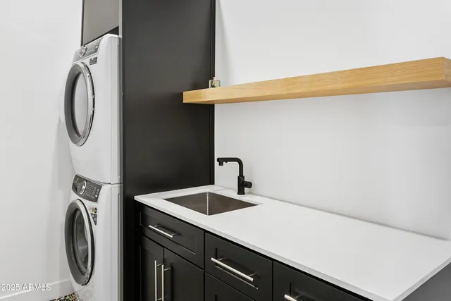 $12,950 | 4002 North 33rd Place, Phoenix, AZ 85018