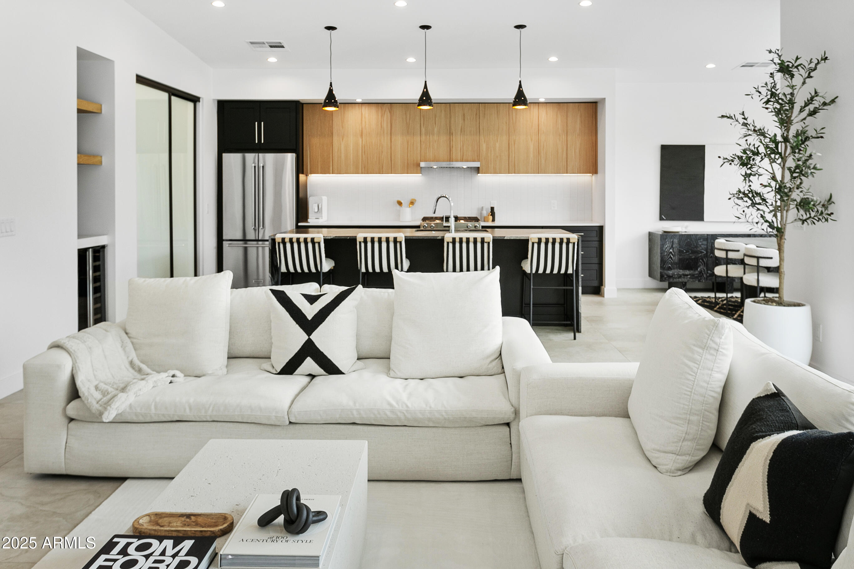 4002 North 33rd Place Phoenix, AZ 85018 - Photo 10 of 74 4002N33rdPl046