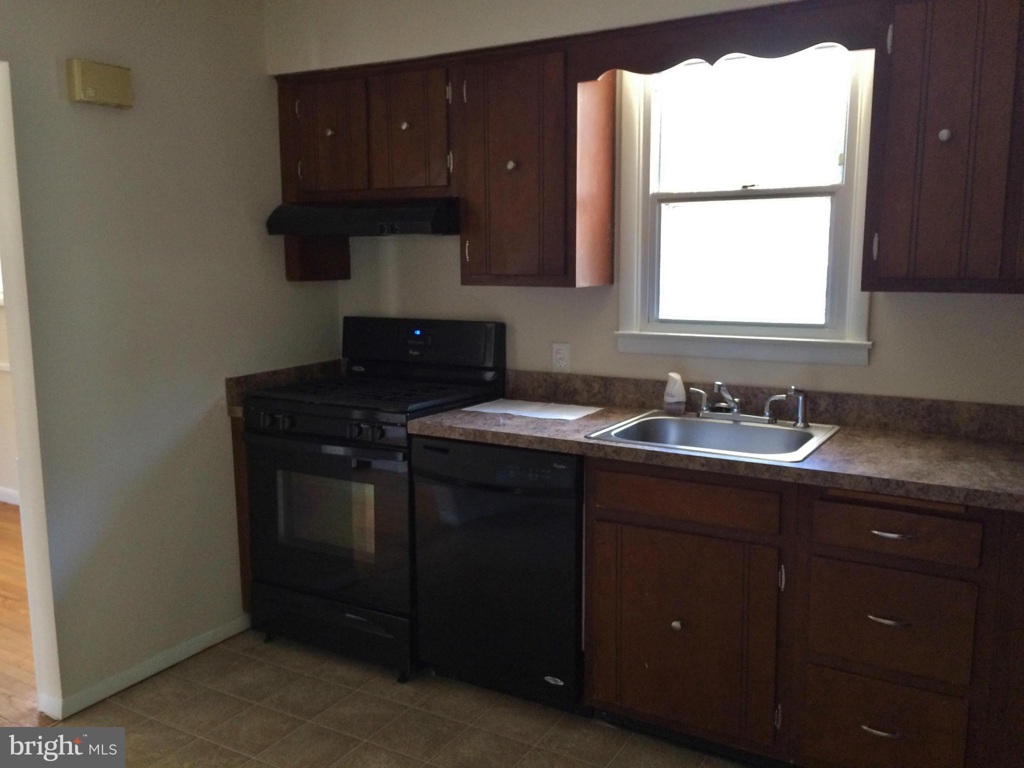 9719 Uxbridge Road Baltimore, MD 21234 - Photo 8 of 15 Kitchen