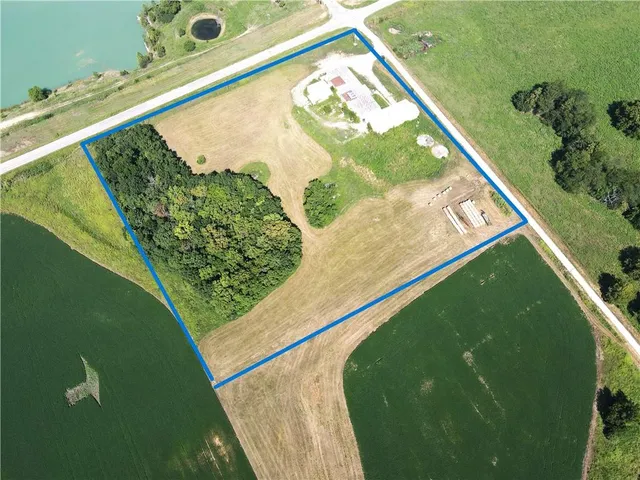 $450,000 | 1292 Southwest 125th Road, Holden, MO 64040