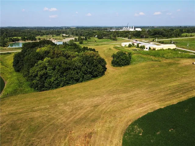 $450,000 | 1292 Southwest 125th Road, Holden, MO 64040