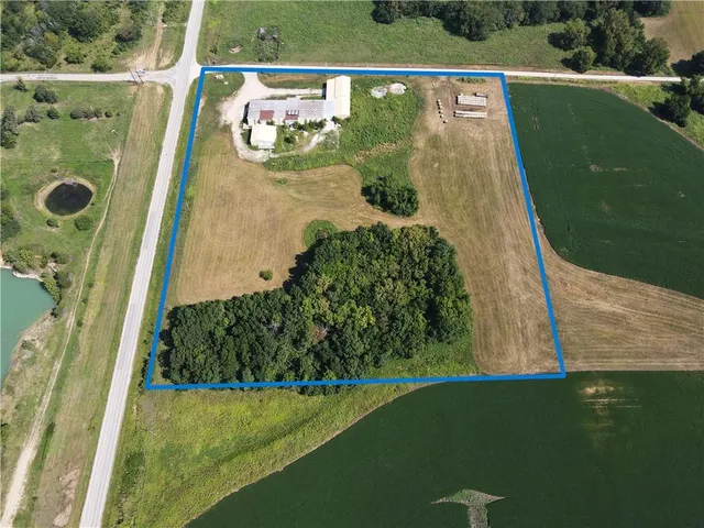 $450,000 | 1292 Southwest 125th Road, Holden, MO 64040
