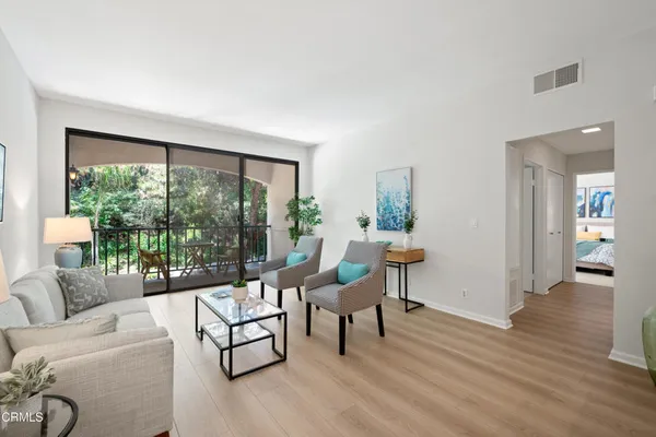 $499,000 | 4200 VÃa Arbolada, Unit 207, Los Angeles, CA 90042