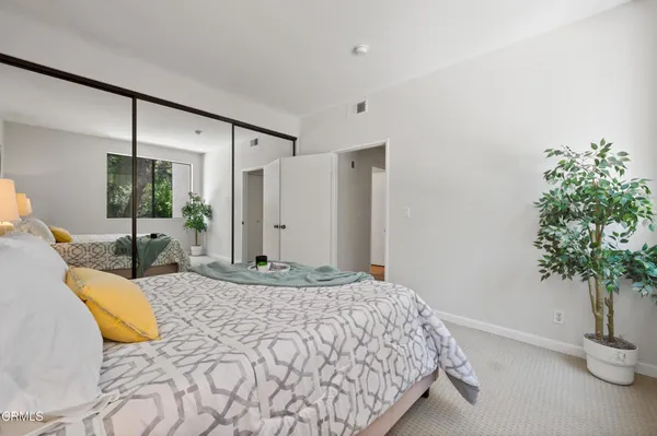 $499,000 | 4200 VÃa Arbolada, Unit 207, Los Angeles, CA 90042