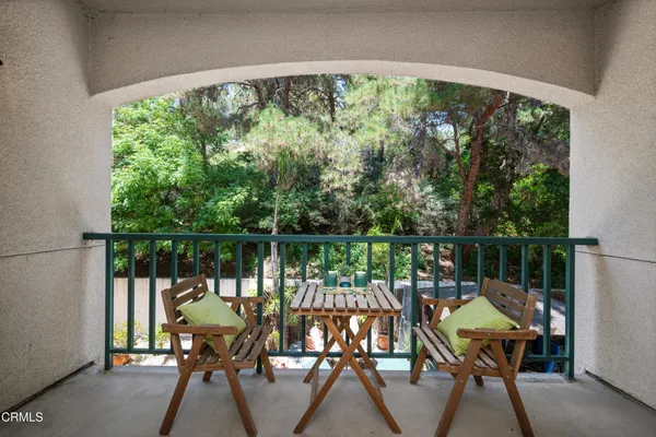 $499,000 | 4200 VÃa Arbolada, Unit 207, Los Angeles, CA 90042