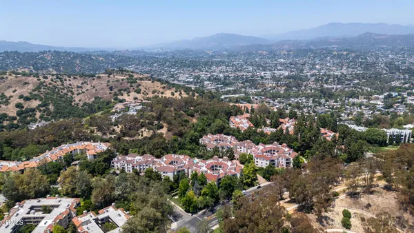 $499,000 | 4200 VÃa Arbolada, Unit 207, Los Angeles, CA 90042