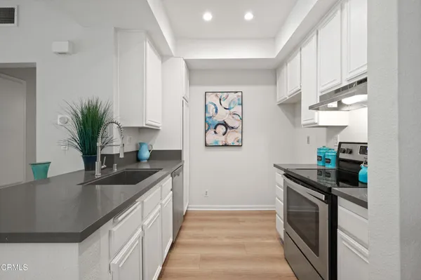 $499,000 | 4200 VÃa Arbolada, Unit 207, Los Angeles, CA 90042