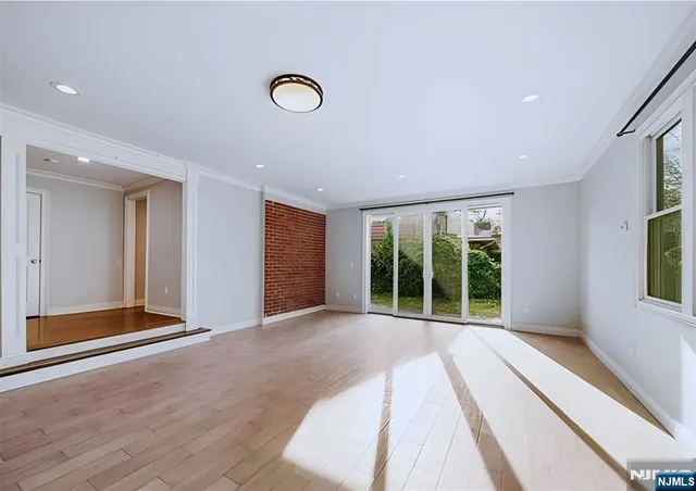 $7,000 | 3 Cameron Road, Tenafly, NJ 07670