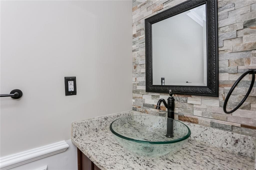 4060 Waldrop Hills Drive Decatur, GA 30034 - Photo 11 of 27