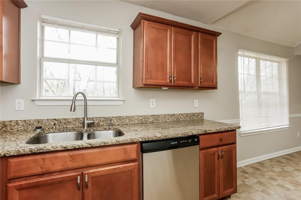 4060 Waldrop Hills Drive Decatur, GA 30034 - Photo 10 of 27