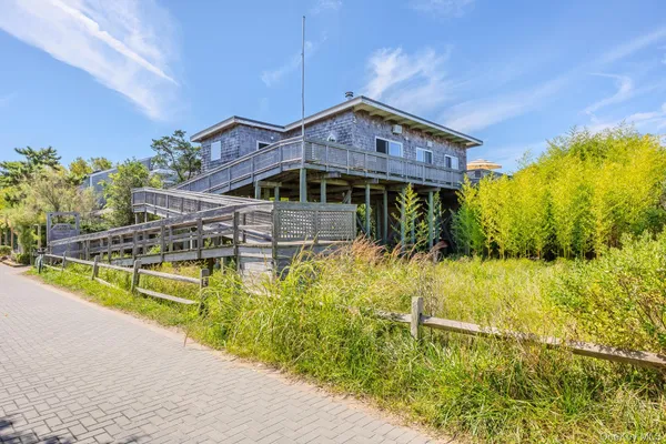 $1,649,000 | 15 Duneway Avenue, Ocean Beach, NY 11770