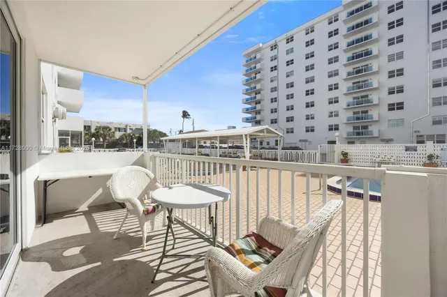 $275,000 | 1601 South Ocean Drive, Unit 105, Hollywood, FL 33019