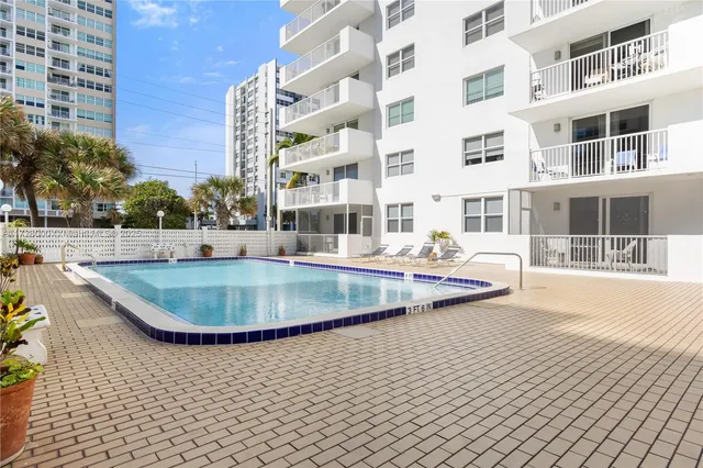 $275,000 | 1601 South Ocean Drive, Unit 105, Hollywood, FL 33019