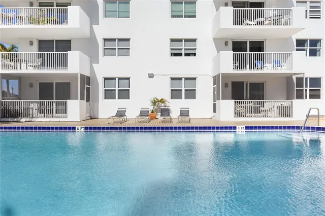 $275,000 | 1601 South Ocean Drive, Unit 105, Hollywood, FL 33019