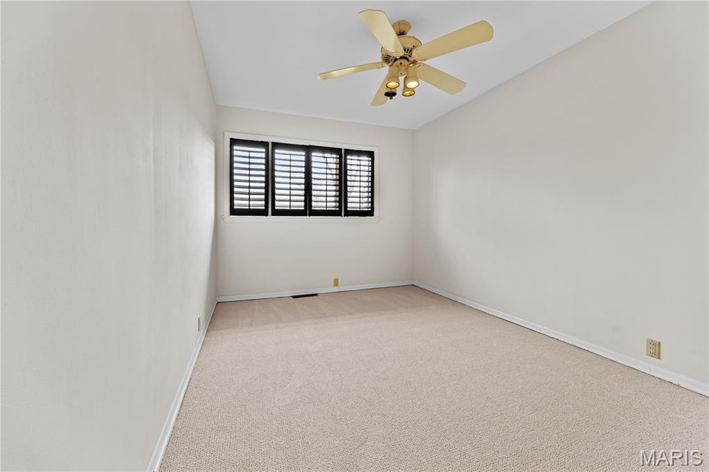 233 Warson Road Ladue, MO 63124 - Photo 28 of 39