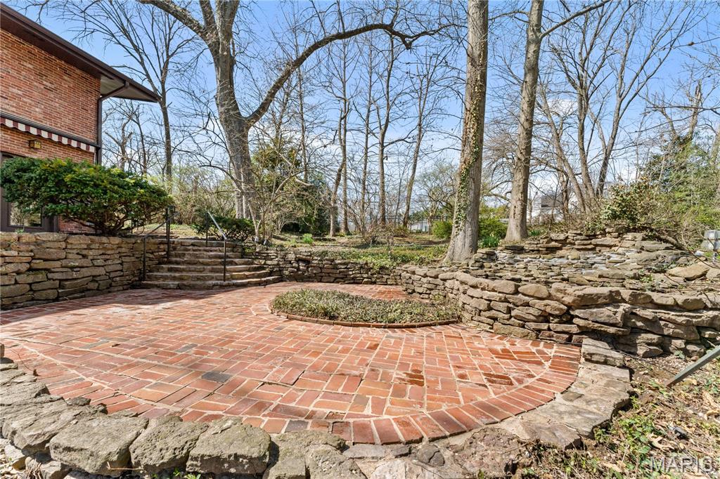 233 Warson Road Ladue, MO 63124 - Photo 32 of 39
