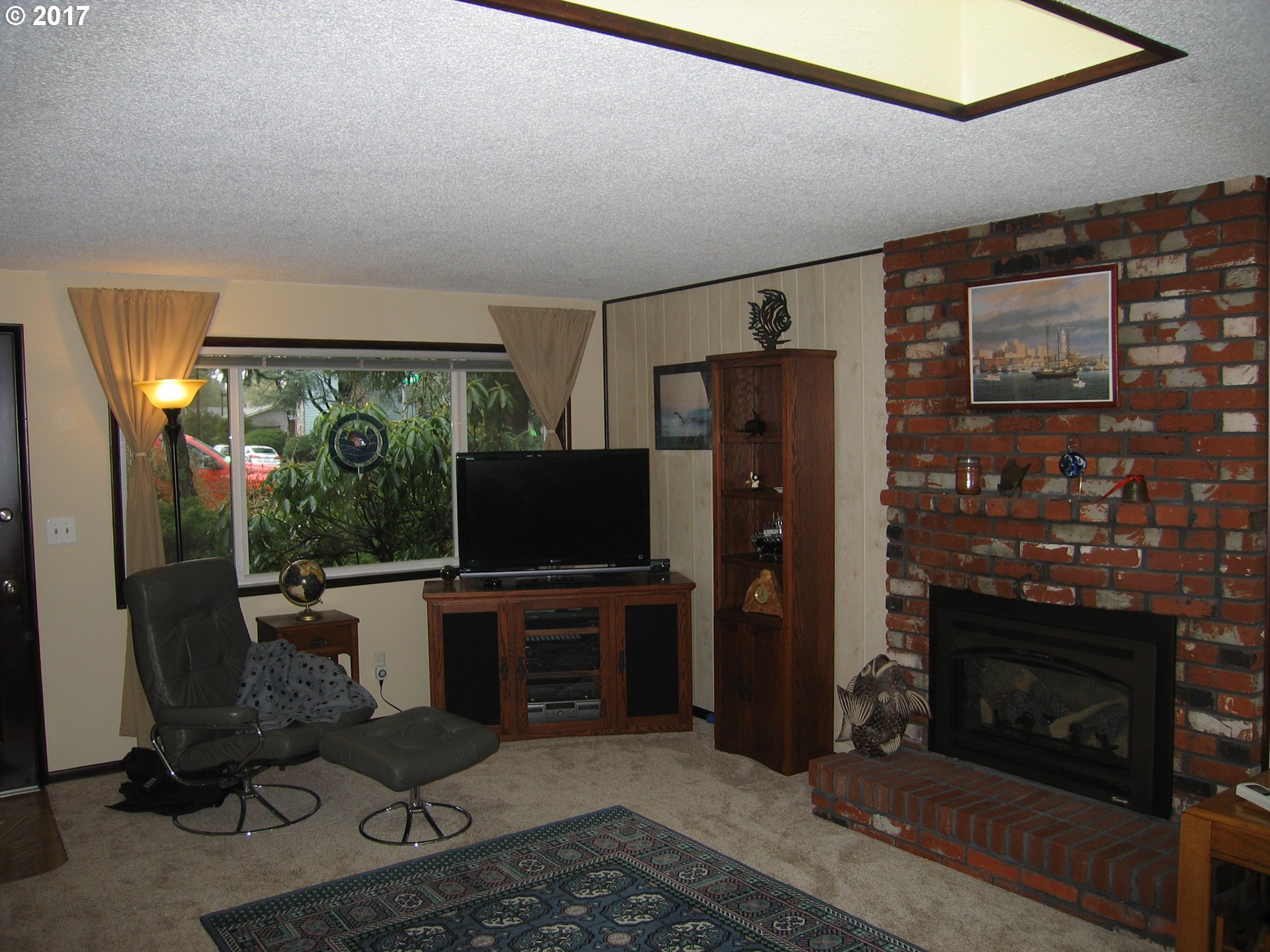 8341 Southwest 33rd Avenue Portland, OR 97219 - Photo 3 of 16 Gallery Image 3