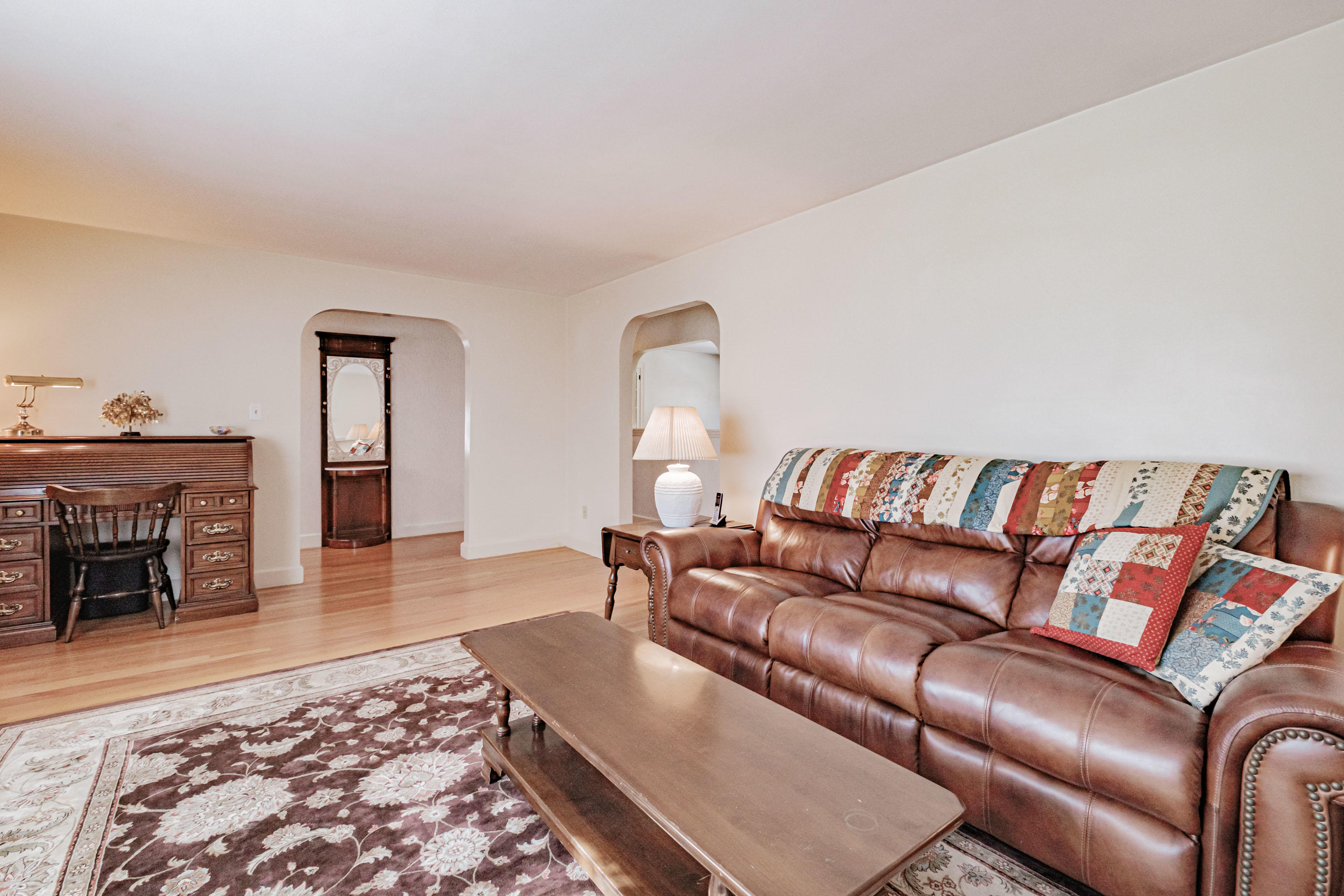113 Clinton Street Portland, ME 04103 - Photo 31 of 65 Living room