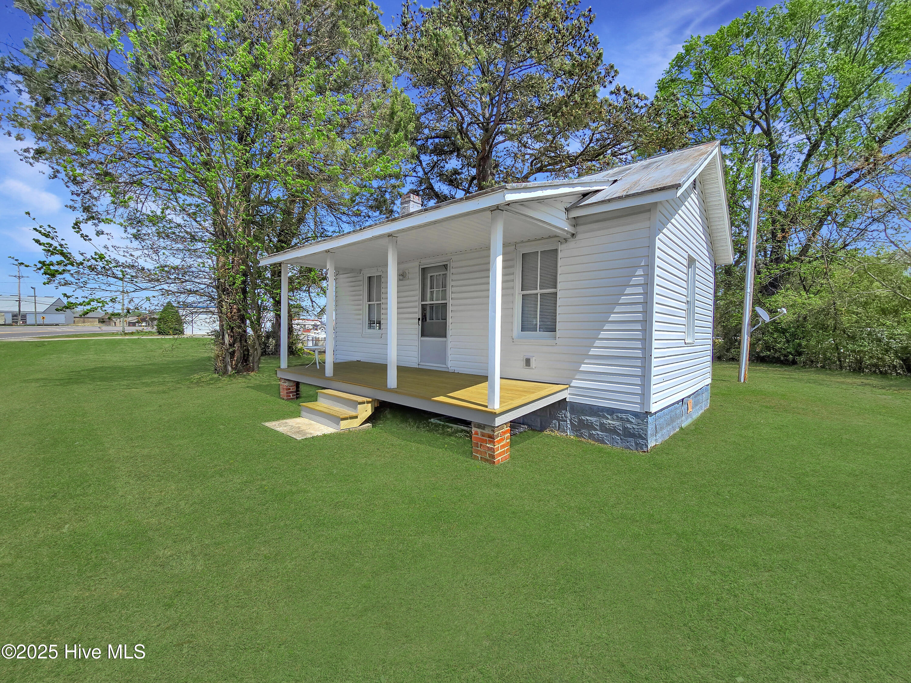 702 Virginia Road Edenton, NC 27932 - Photo 2 of 7 Front