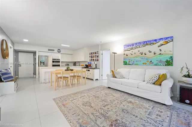 $5,500 | 55 Ocean Ln Drive, Unit 3020, Key Biscayne, FL 33149