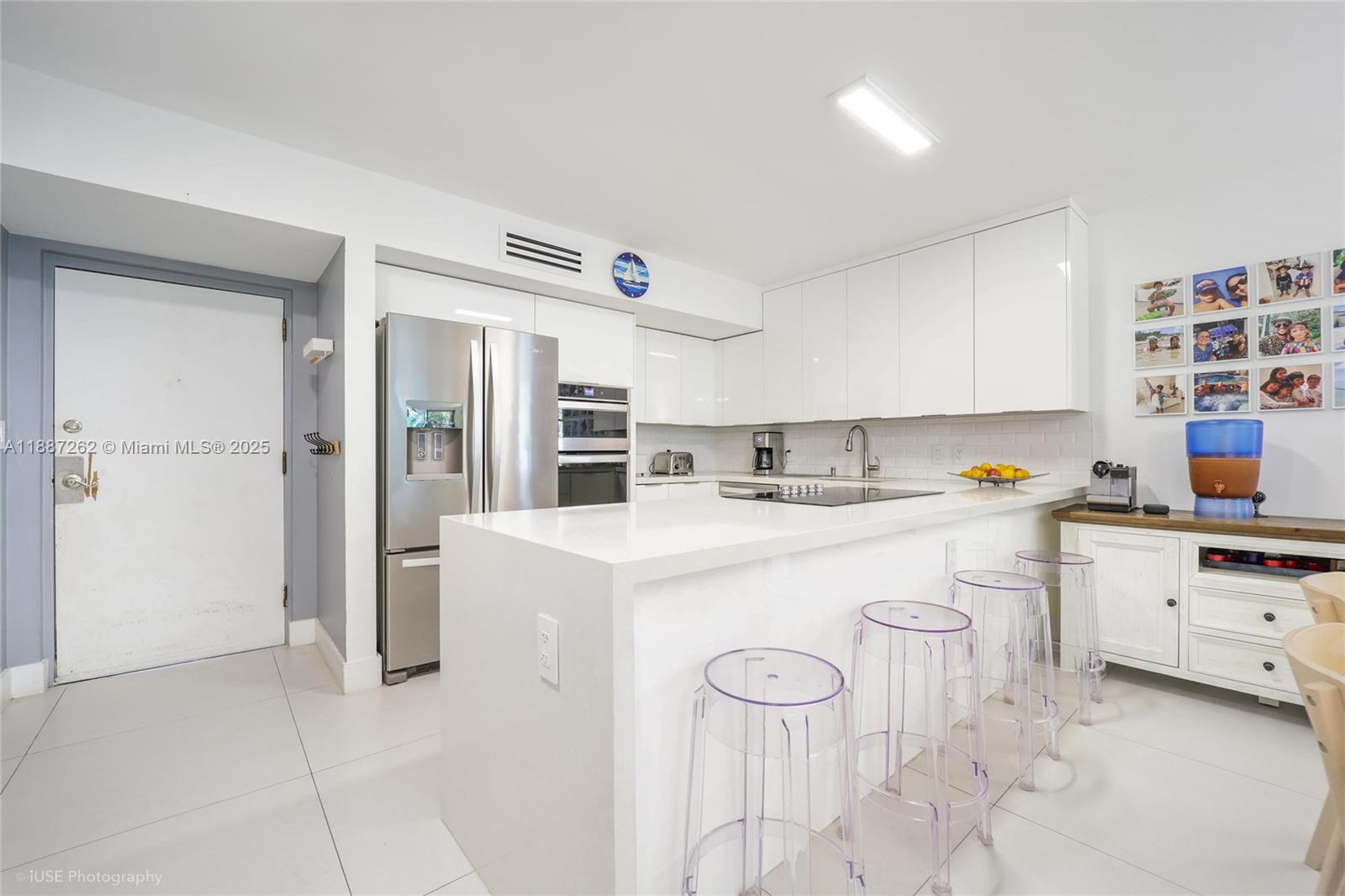 55 Ocean Ln Drive, Unit 3020 Key Biscayne, FL 33149 - Photo 4 of 17