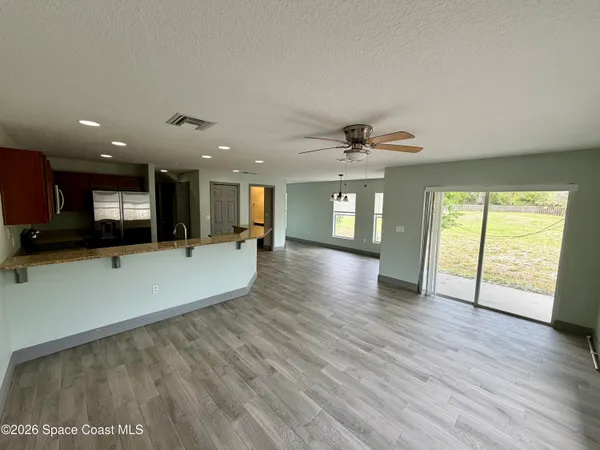 $2,000 | 915 Twisting Branch Court, Melbourne, FL 32935