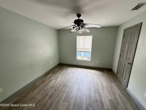 $2,000 | 915 Twisting Branch Court, Melbourne, FL 32935