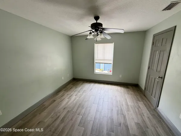$2,000 | 915 Twisting Branch Court, Melbourne, FL 32935