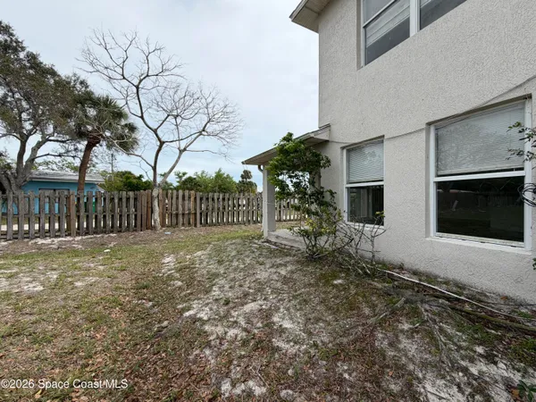 $2,000 | 915 Twisting Branch Court, Melbourne, FL 32935