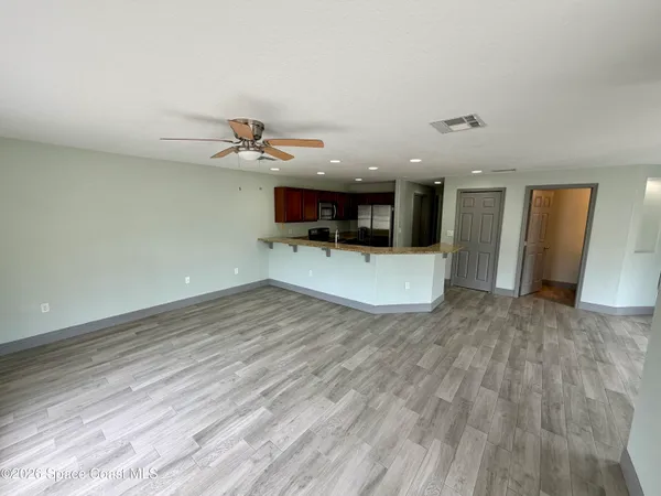 $2,000 | 915 Twisting Branch Court, Melbourne, FL 32935