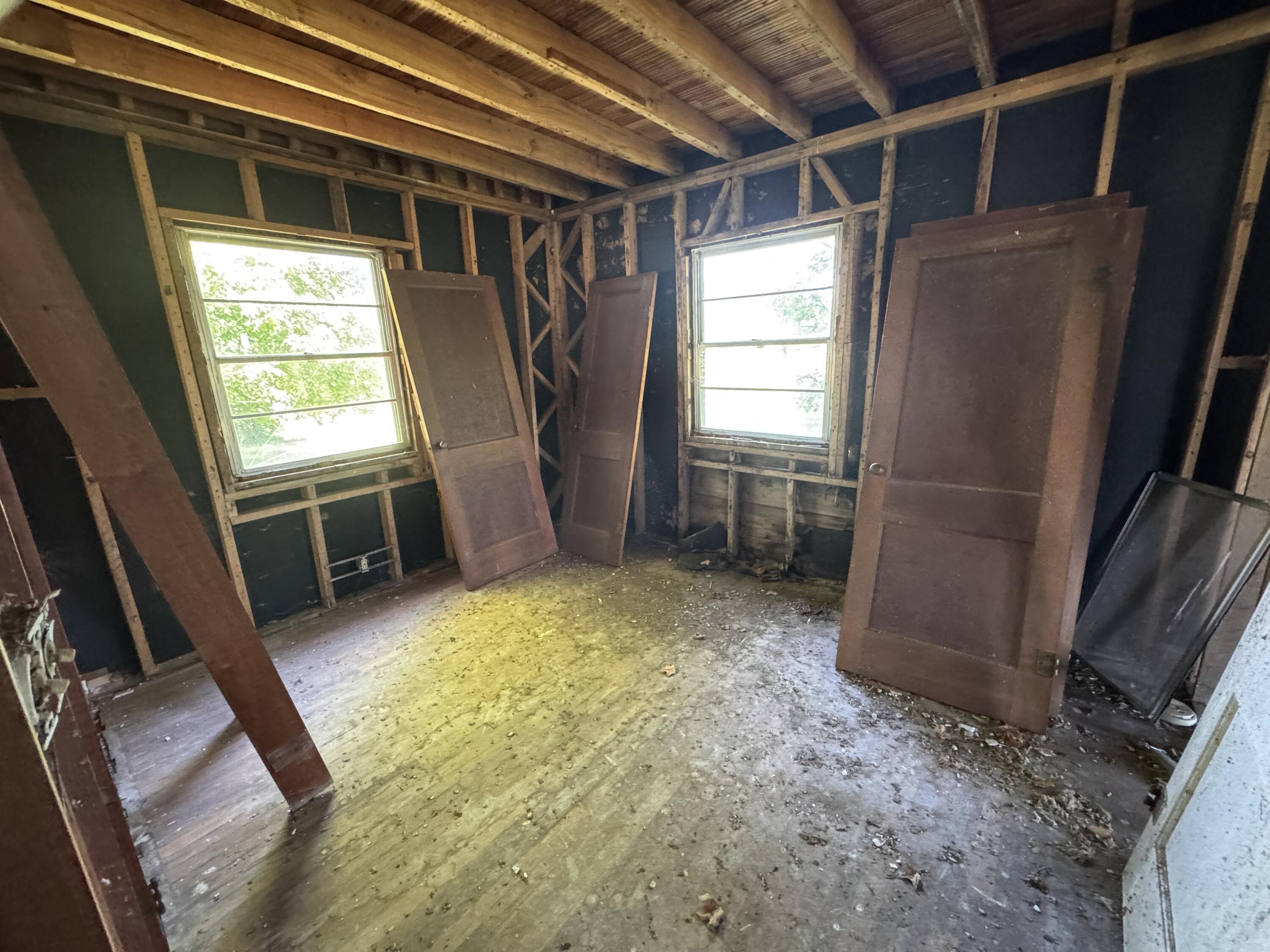 16121 Three Oaks Road Three Oaks, MI 49128 - Photo 11 of 19 Weeks 3 oaks first floor bedroom 2