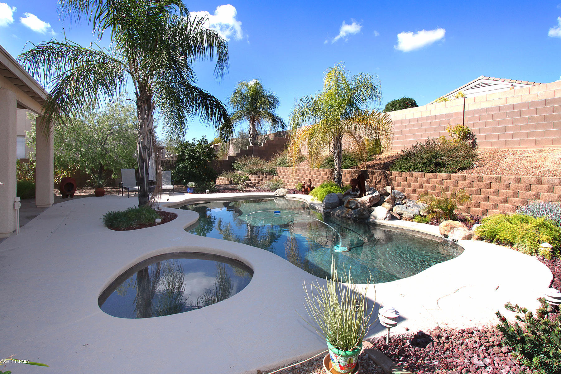 258 West Sugar Loaf Road Oro Valley, AZ 85737 - Photo 3 of 24