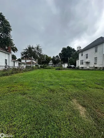 $5,000 | 923 Fulton Street, Keokuk, IA 52632