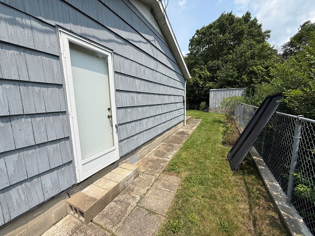 249 Rocco Way Franklin, PA 16323 - Photo 2 of 25