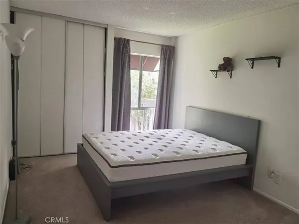 $3,200 | 4900 Overland Avenue, Unit 216, Culver City, CA 90230