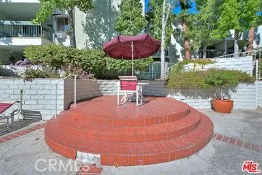 $3,200 | 4900 Overland Avenue, Unit 216, Culver City, CA 90230